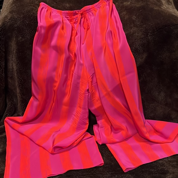 🩷🧡PRICE DROP🩷🧡Vintage Victoria’s Secret🧡🩷 Hot Pink and Orange PJ Set.🩷🧡 - Picture 6 of 8